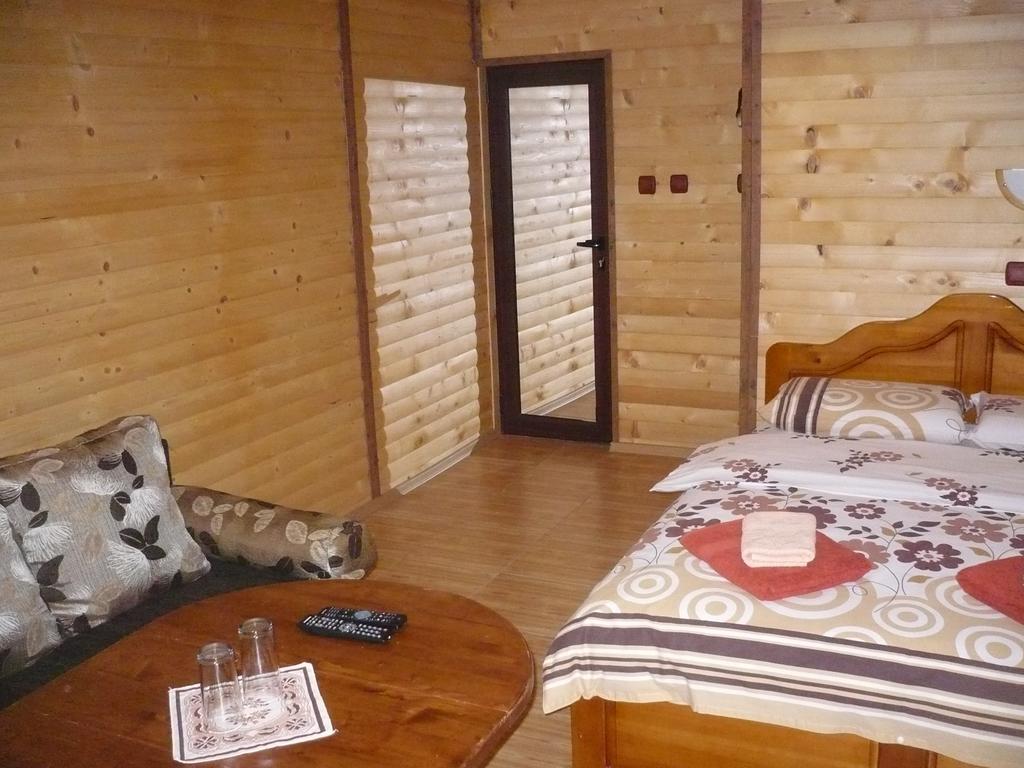 Guest House Chobaka Trigrad Rom bilde