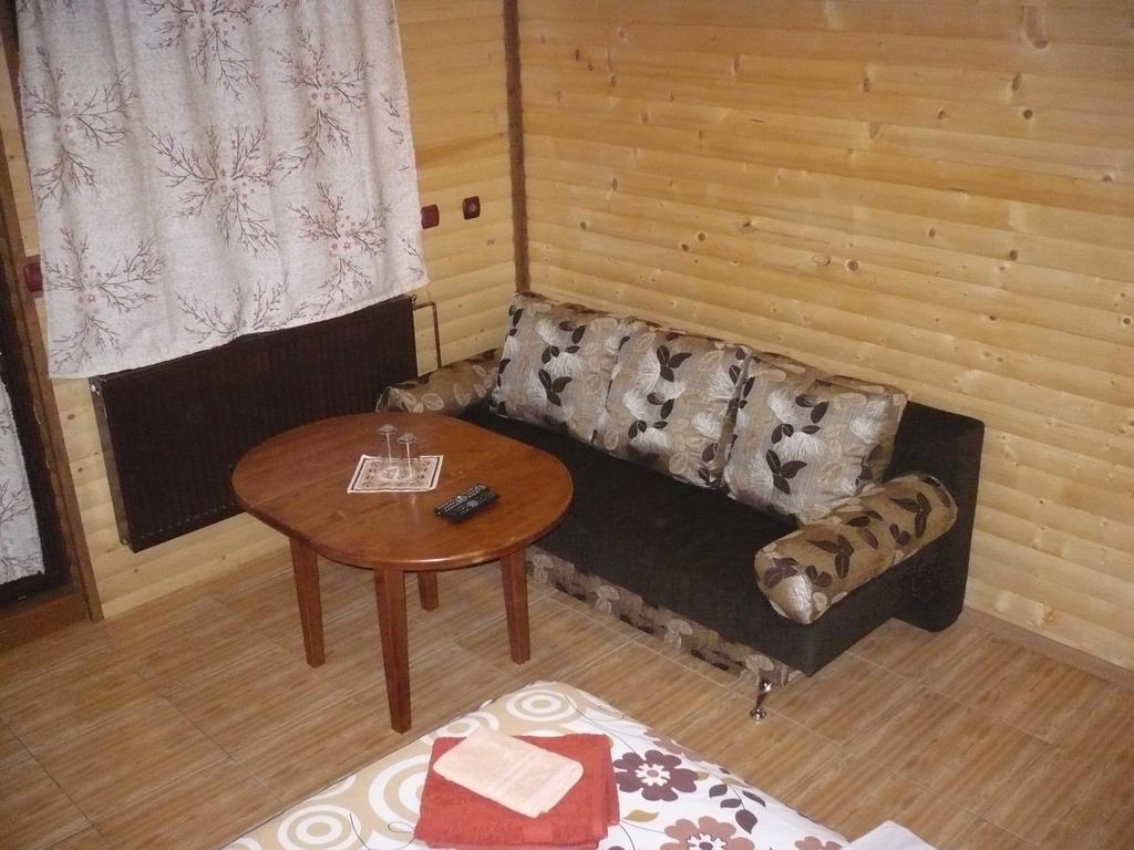 Guest House Chobaka Trigrad Rom bilde